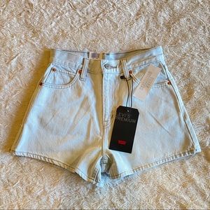 Levi’s High-Waisted Wide Leg Shorts in Primer Blue